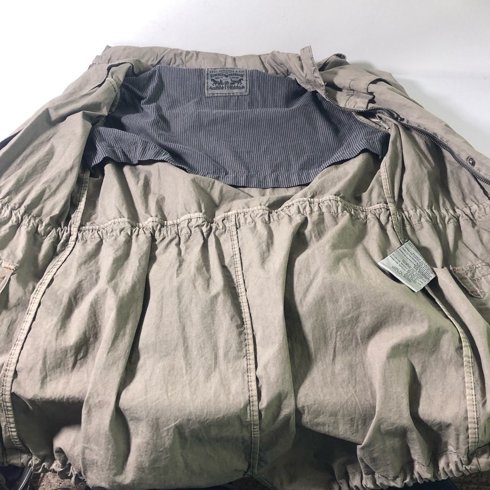 LEVI’S Cotton Lightweight Fishtail Jacket - Picture 13 of 16